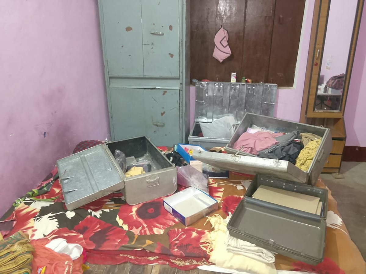Sonebhadra News: बंद मकान का ताला तोड़कर एक लाख के गहने चोरी