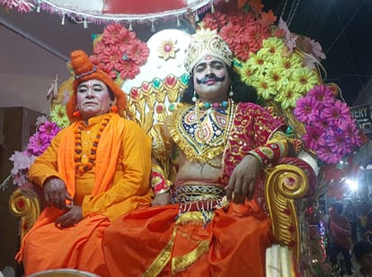 जहांगीराबाद में निकाली गई राम बारात शामिल झांकी