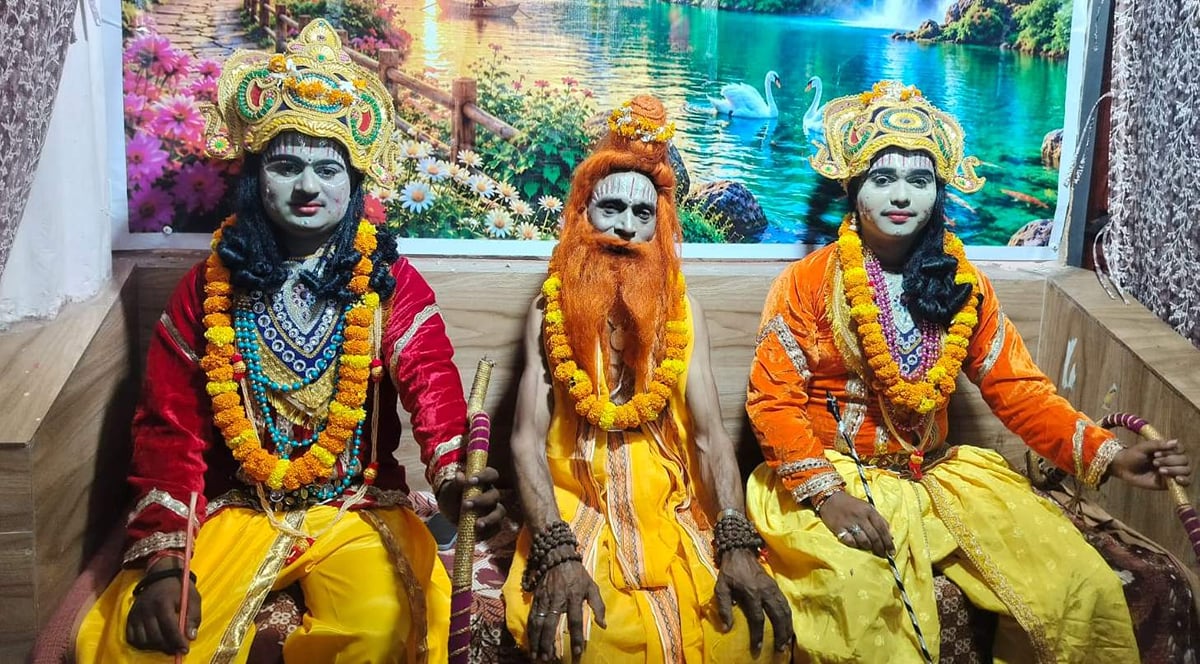 Chandauli News: जनकपुर में श्रीराम ने तोड़ा शिव धनुष क्रोधित हुए परशुराम