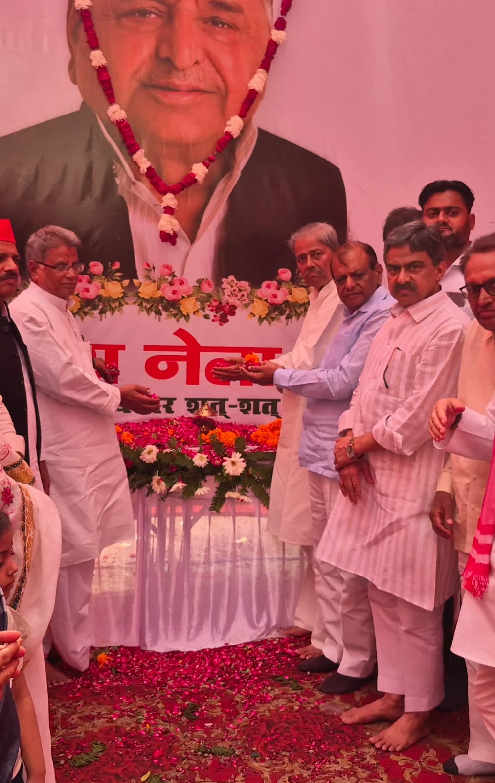 Lucknow News: मुलायम सिंह यादव को दी श्रद्धांजलि