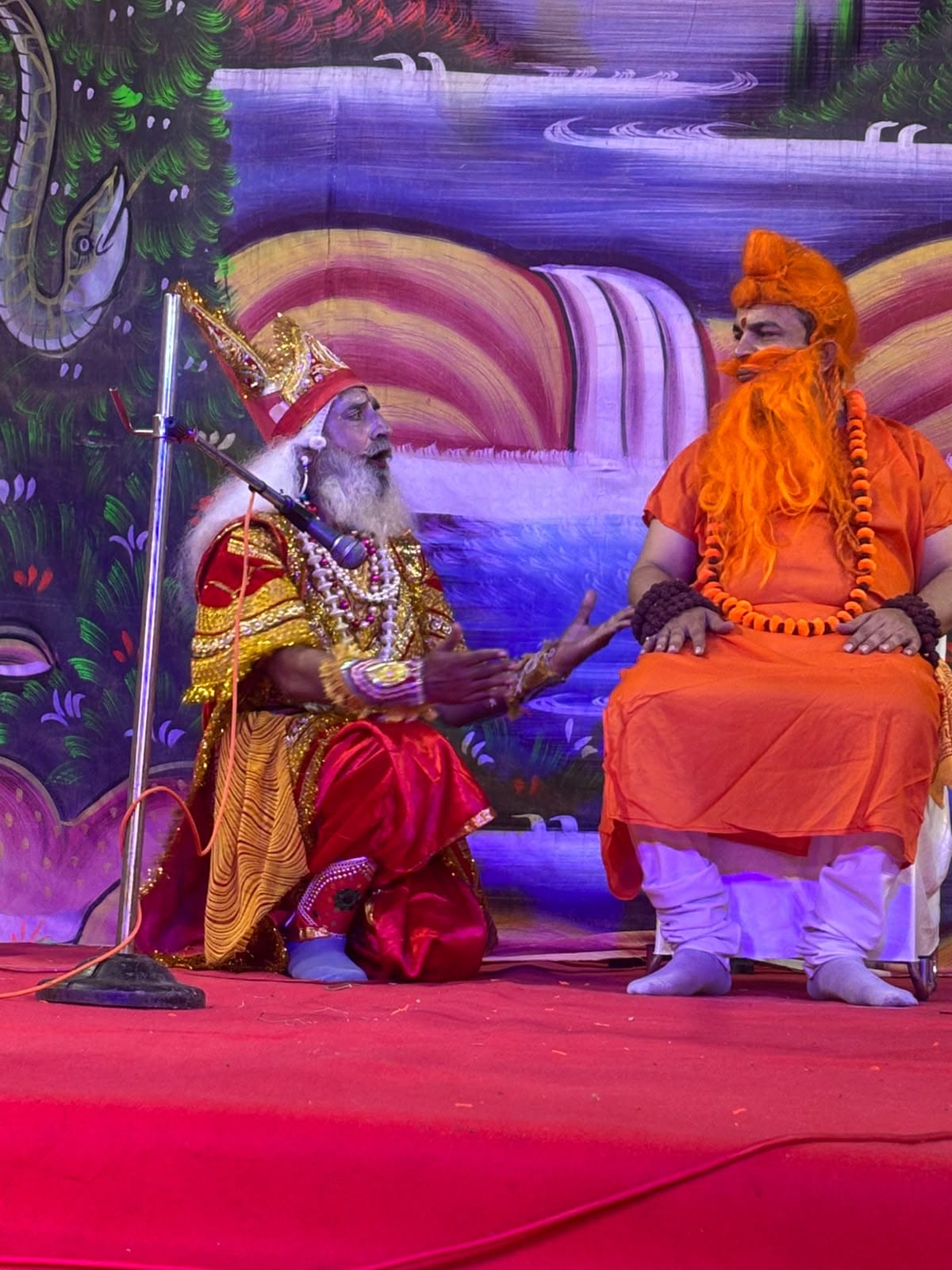 मेन बाजार में आयोजित रामलीला का दृश्य। स्रोत : संस्था