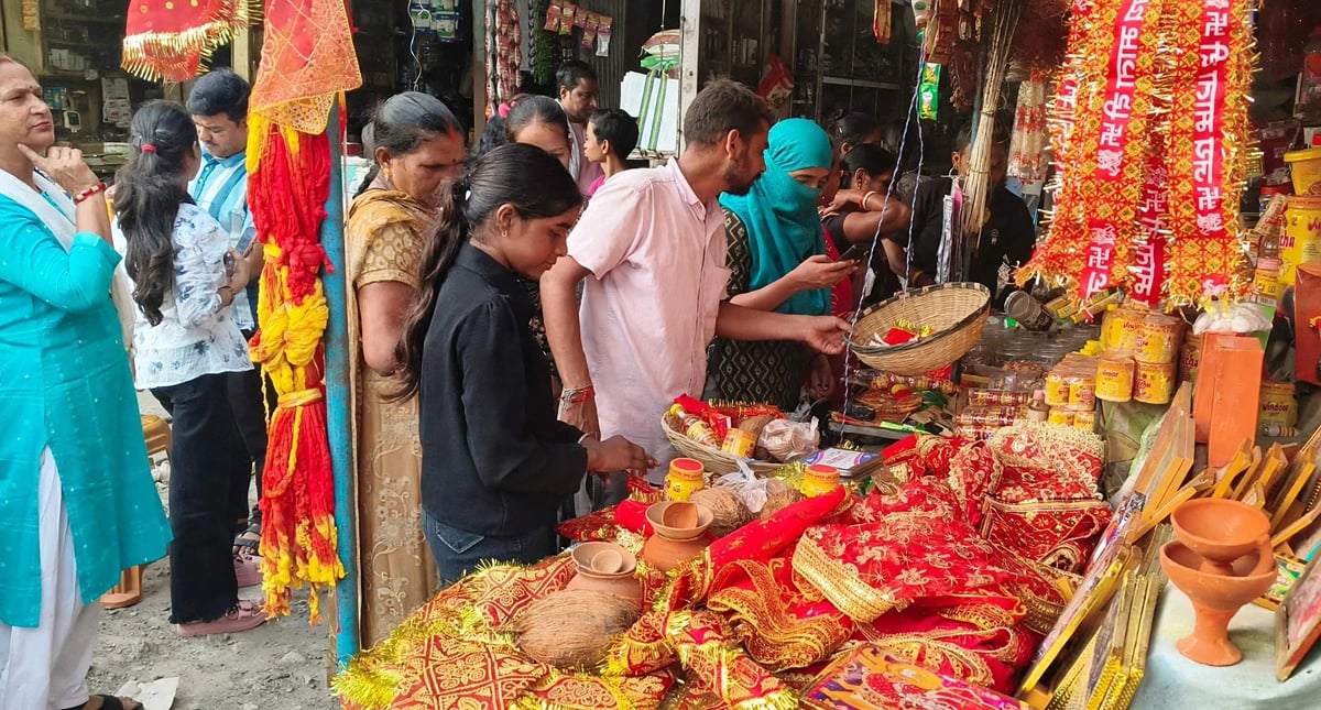 Chandauli News: सज गए माता रानी के दरबार, नौ दिन होगी उपासना