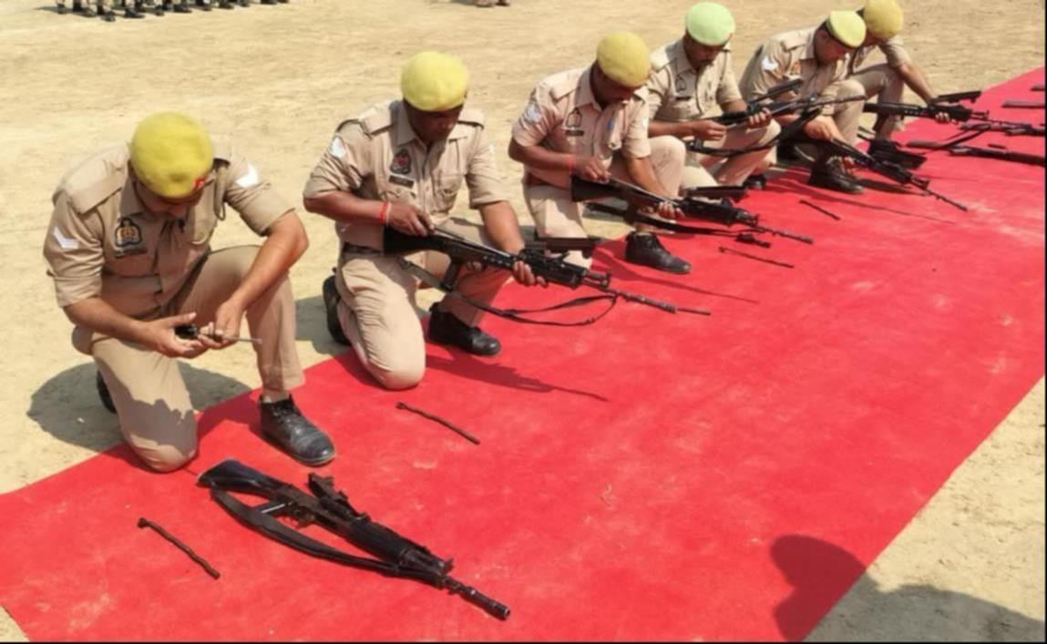 Gonda News: पुलिस ने बलवा ड्रिल का किया अभ्यास