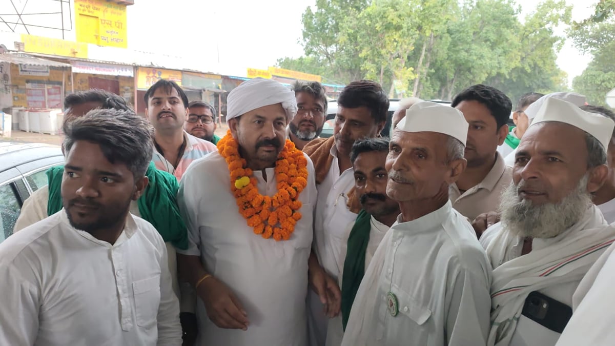 Meerut News: जंतर-मंतर पर धरने को विपक्ष का समर्थन, नरेश टिकैत ने केंद्र सरकार पर साधा निशाना