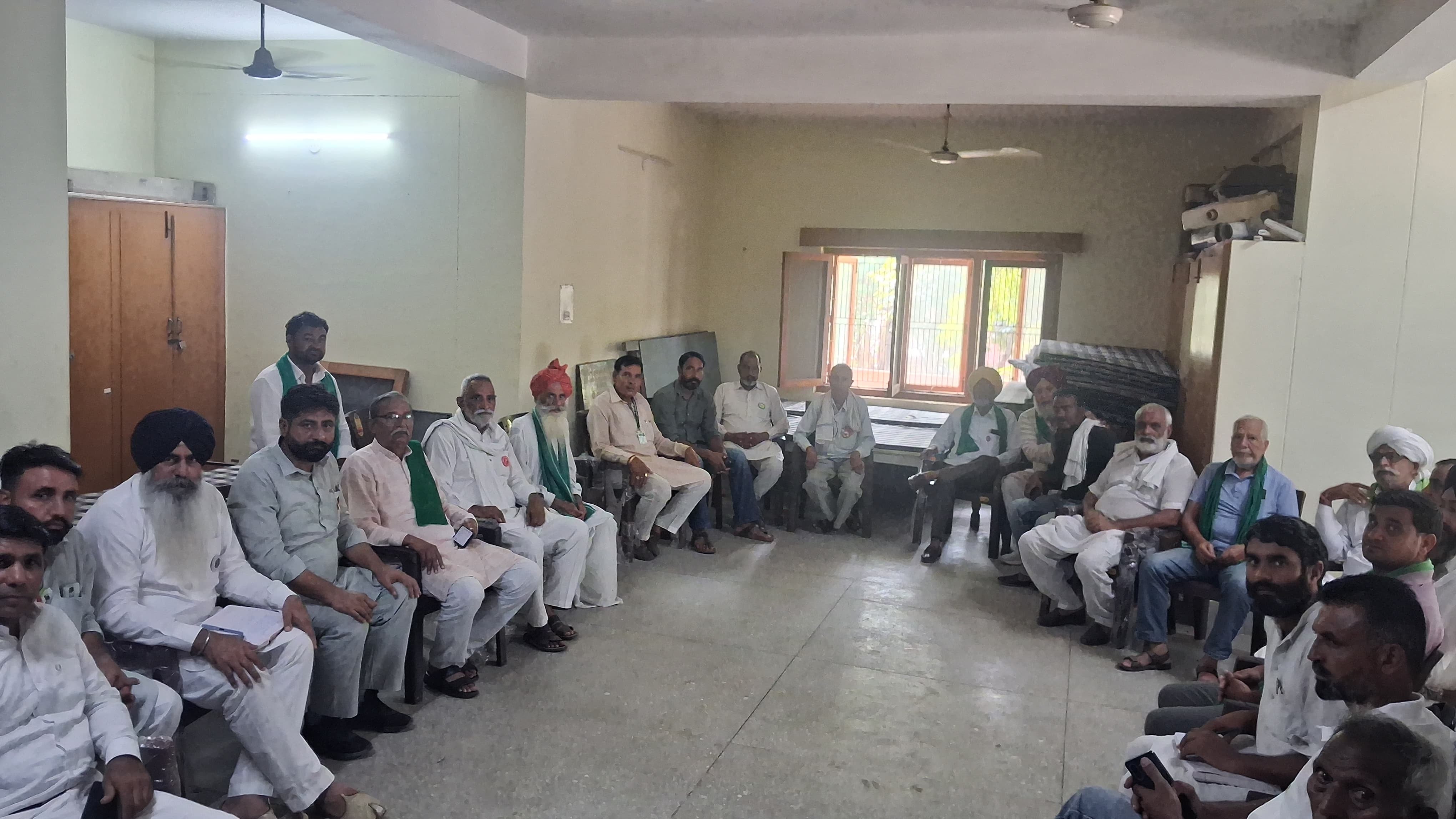 Farmers to lock down market committee offices on the 14th in protest against irregularities in crop procurement.