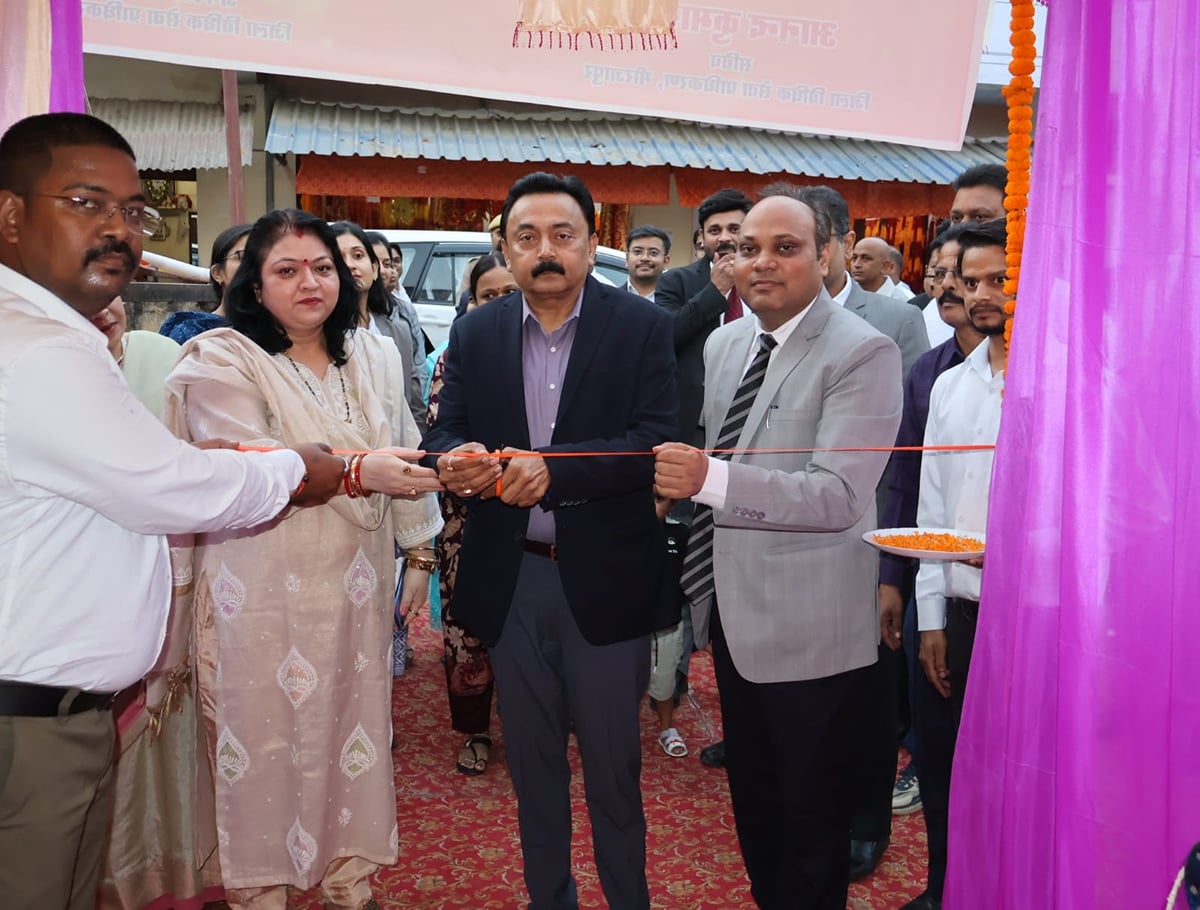 Mirzapur News: नौ दिवसीय विधिक सेवा शिविर शुरू, बताए गए अधिकार