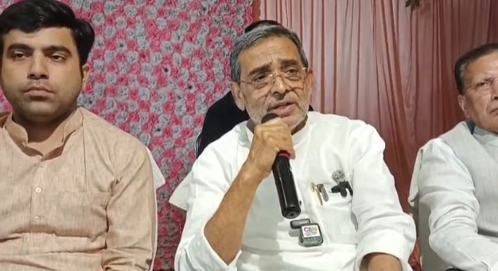 मुजफ्फरपुर में प्रशांत किशोर पर निशाना साधते राष्ट्रीय लोक मोर्चा के अध्यक्ष उपेंद्र कुशवाहा।