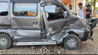 Harda: School Van and Dumper Collide, Child Narrowly Escapes Injury as Fifth Accident in 4 Months Raises Alarm