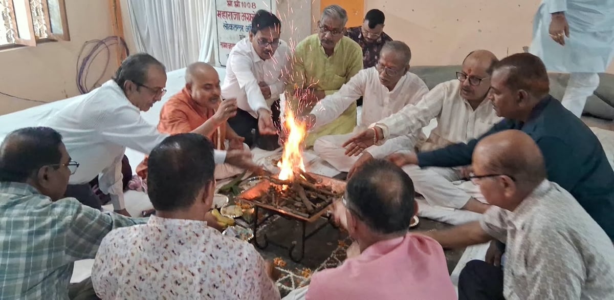 Azamgarh News: महाराजा अग्रसेन की 5150वीं जयंती पर हुआ आधुनिक लाइब्रेरी का शिलान्यास