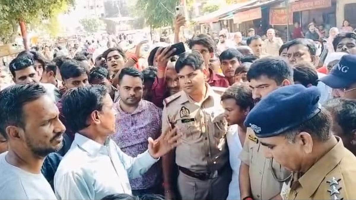 Bahraich News: नदी में डूबे बालक का पता नहीं, सड़क जाम कर प्रदर्शन