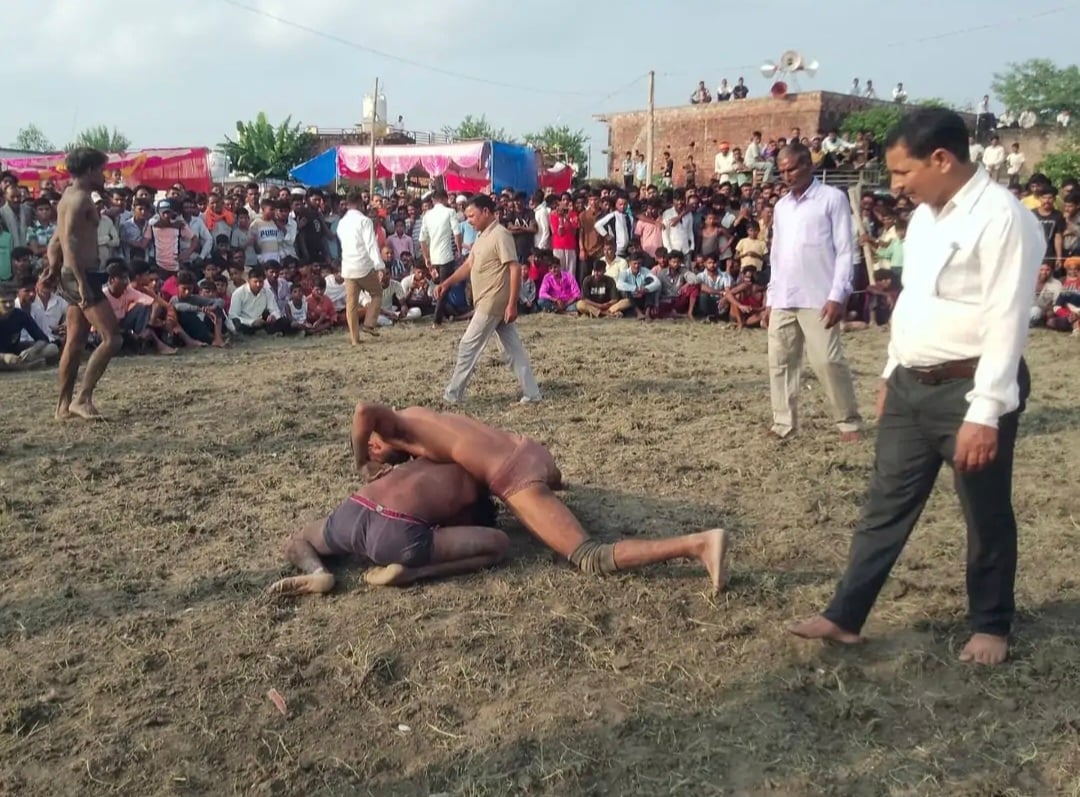 Pilibhit News: मटेहिया के दंगल में पीलीभीत के राजीव ने मारी बाजी
