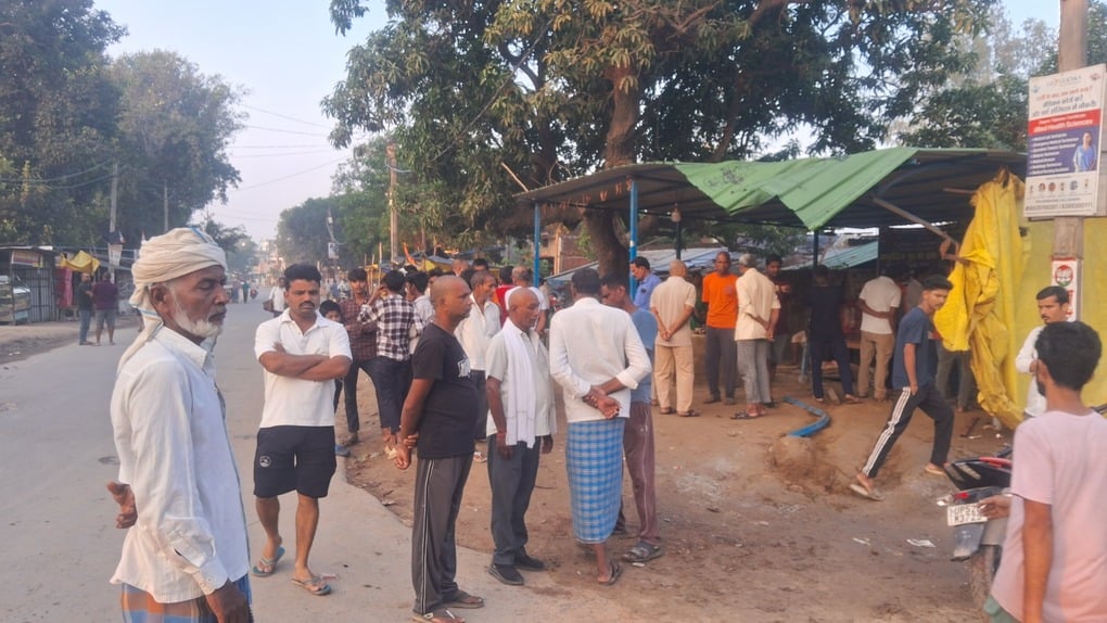 Deoria News: चाय की दुकान में घुसी स्कॉर्पियो चपेट में आने से महिला की मौत