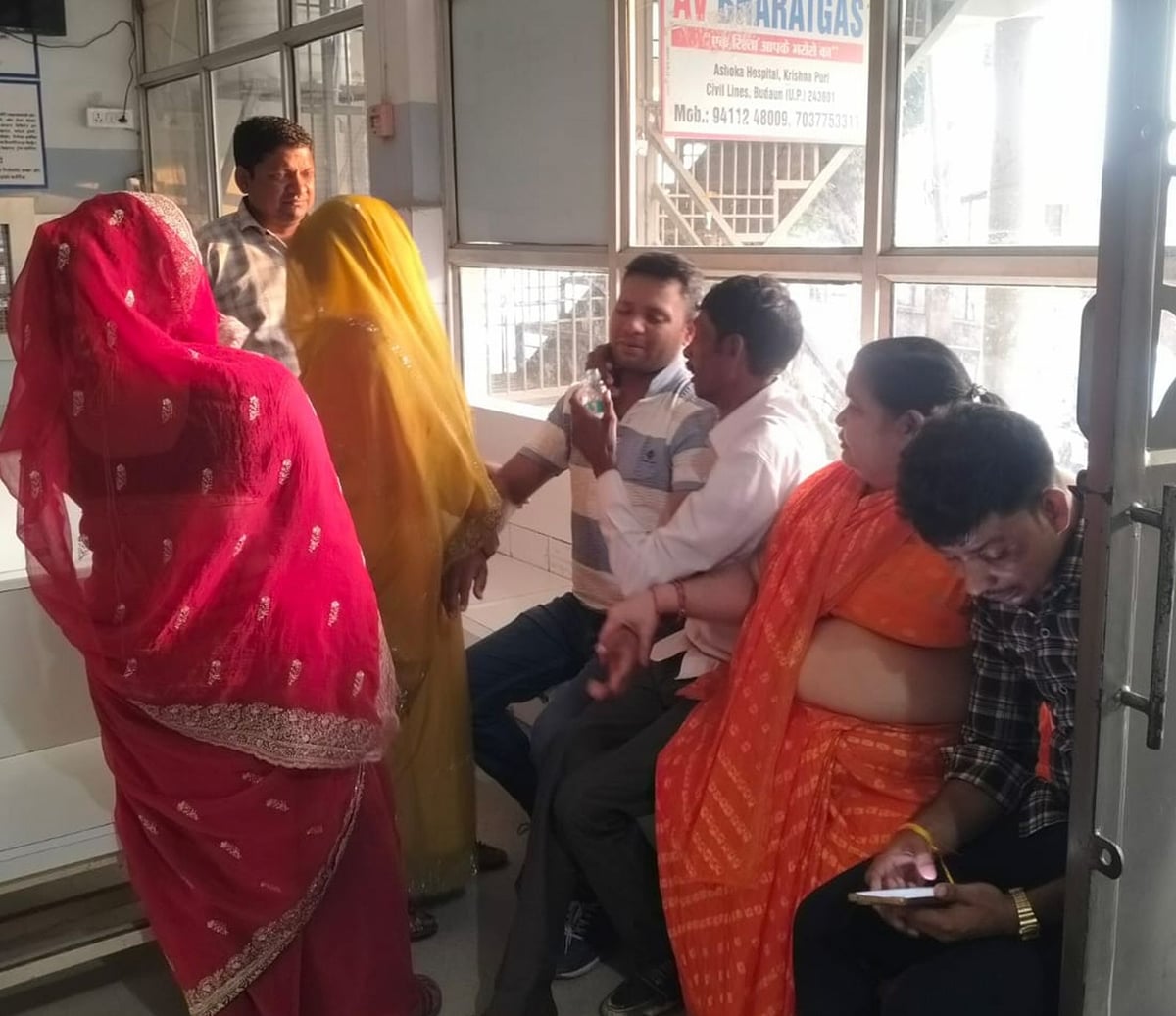 Budaun News: दूरबीन से पथरी के ऑपरेशन के बाद महिला की मौत