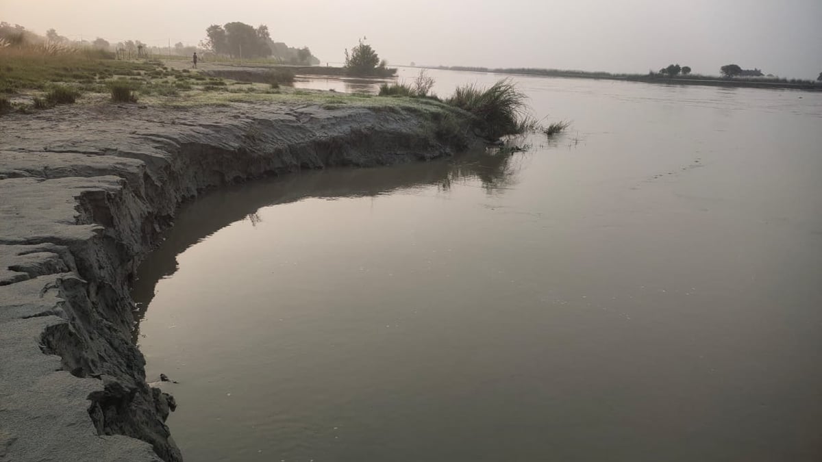Basti News: सरयू खतरे के निशान से 71 सेमी नीचे, विक्रमजोत में कटान