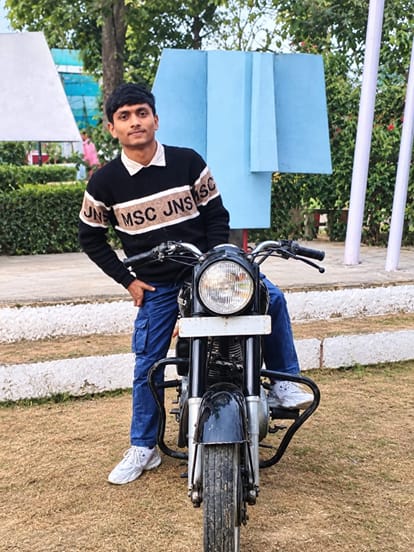 साहिबाबाद। मृतक दीपांशु का फाइल फोटो