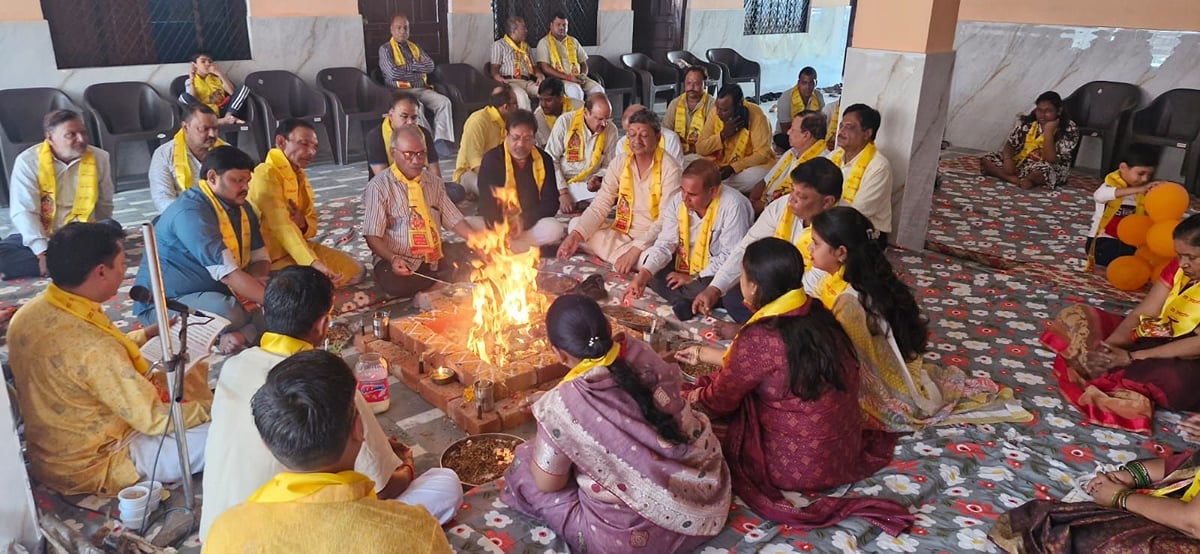 Shahjahanpur News: अग्रवाल सभा भवन में हवन-पूजन कर मनाई महाराजा अग्रसेन जयंती
