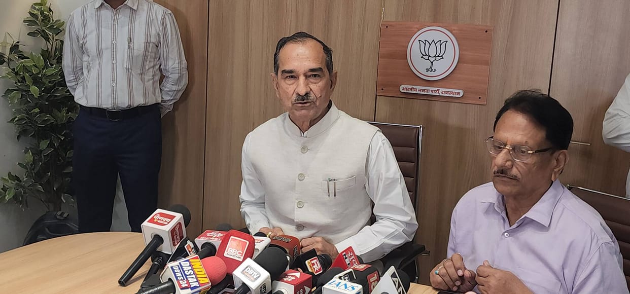 Madan Rathore Claims Ashok Gehlot Wants to Become Congress National President
