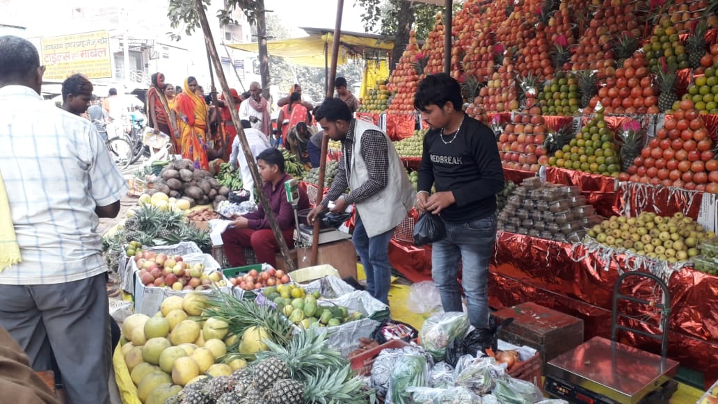 Ghazipur News: 50 रुपये हुआ नारियल का दाम