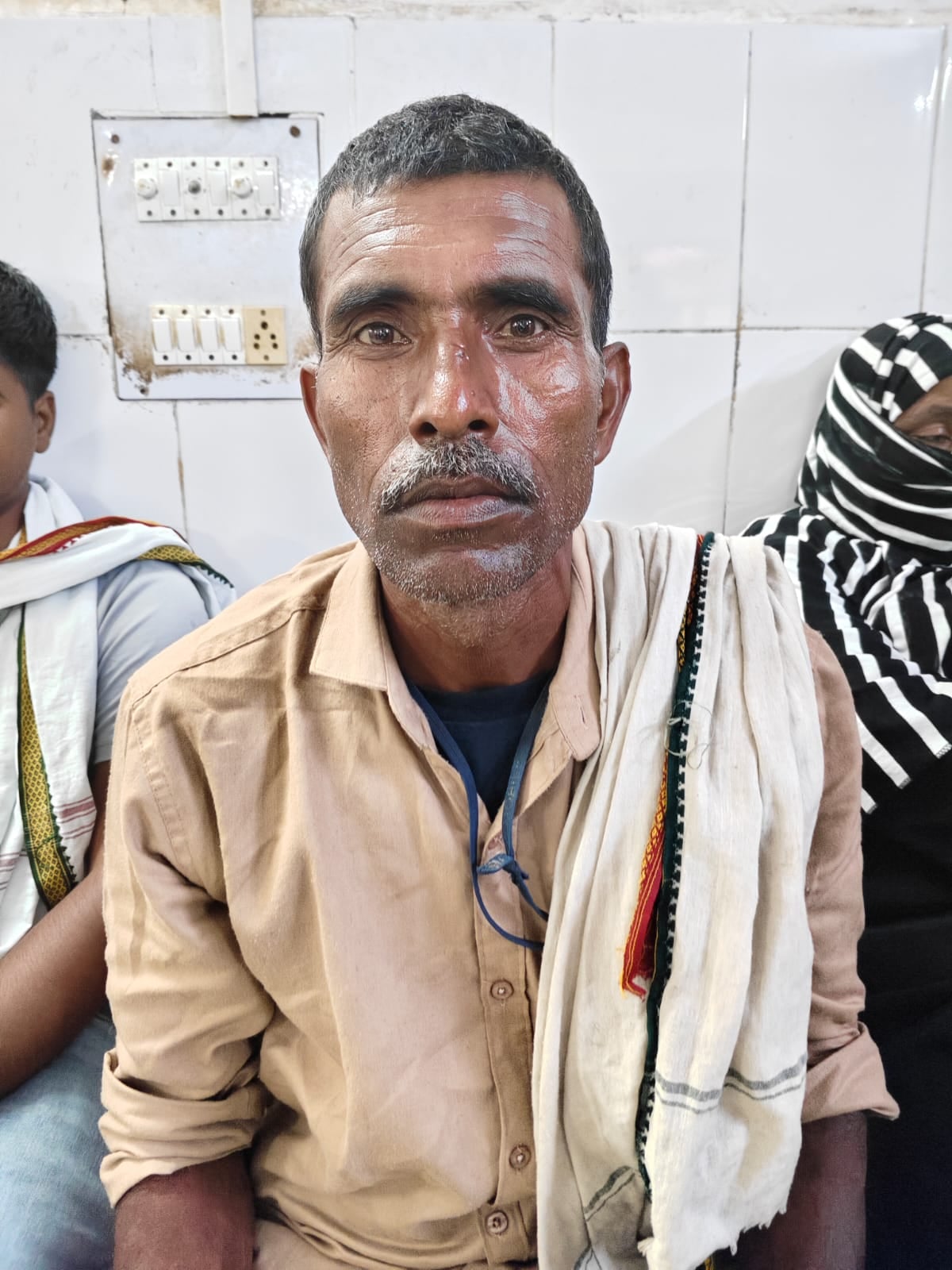 Kaushambi News: खांसी, सर्दी-बुखार के मरीजों से भरी ओपीडी, आंकड़ा 1800 पार