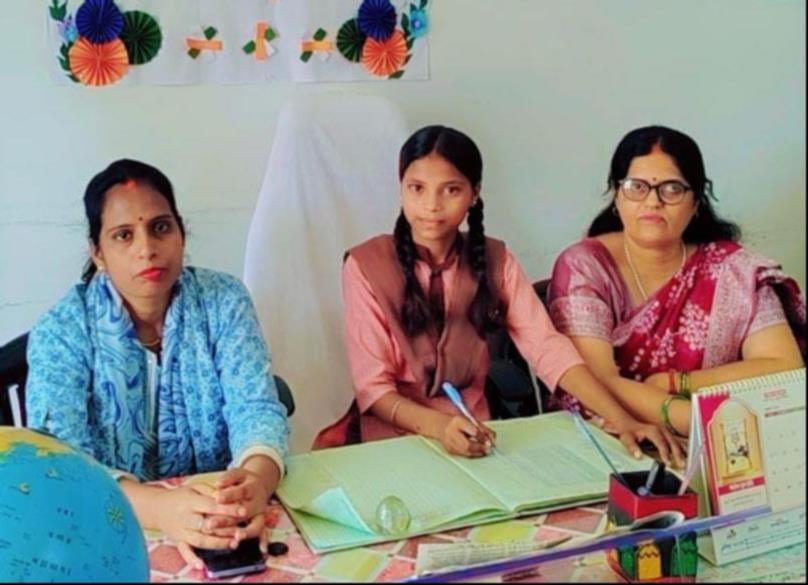 Gonda News: बालिकाओं ने संभाली स्कूलों की कमान