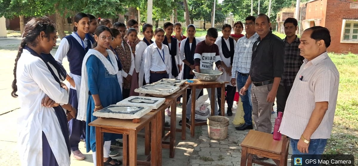 Agra News: राजकीय महाविद्यालय में चित्रकला कार्यशाला शुरू, छात्र सीखेंगे मूर्ति निर्माण की कला