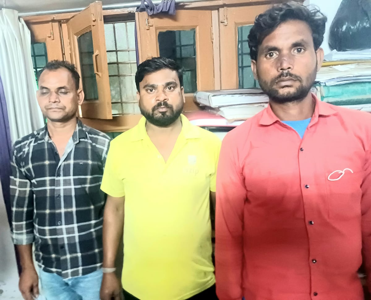 Hardoi News: चोरी की चार बाइकों के साथ मिस्त्री समेत तीन गिरफ्तार