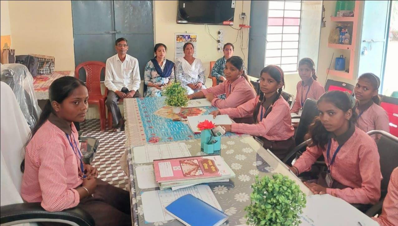 कक्षा 8 की छात्रा मधुलता कुमारी  बनी प्रधानाध्यापिकाविंढमगंज द्वोत्र के कम्पोजिट विद्यालय