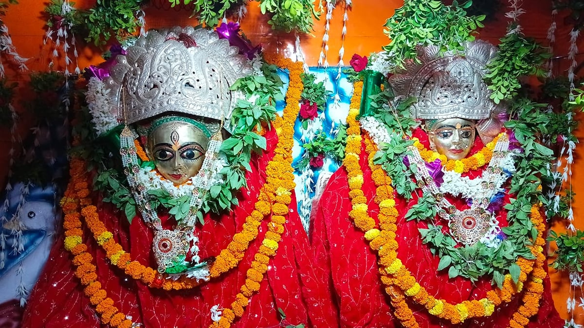 Ghazipur News: मंदिरों में मां ब्रह्मचारिणी के दर्शन कर की सुख-समृद्धि की कामना