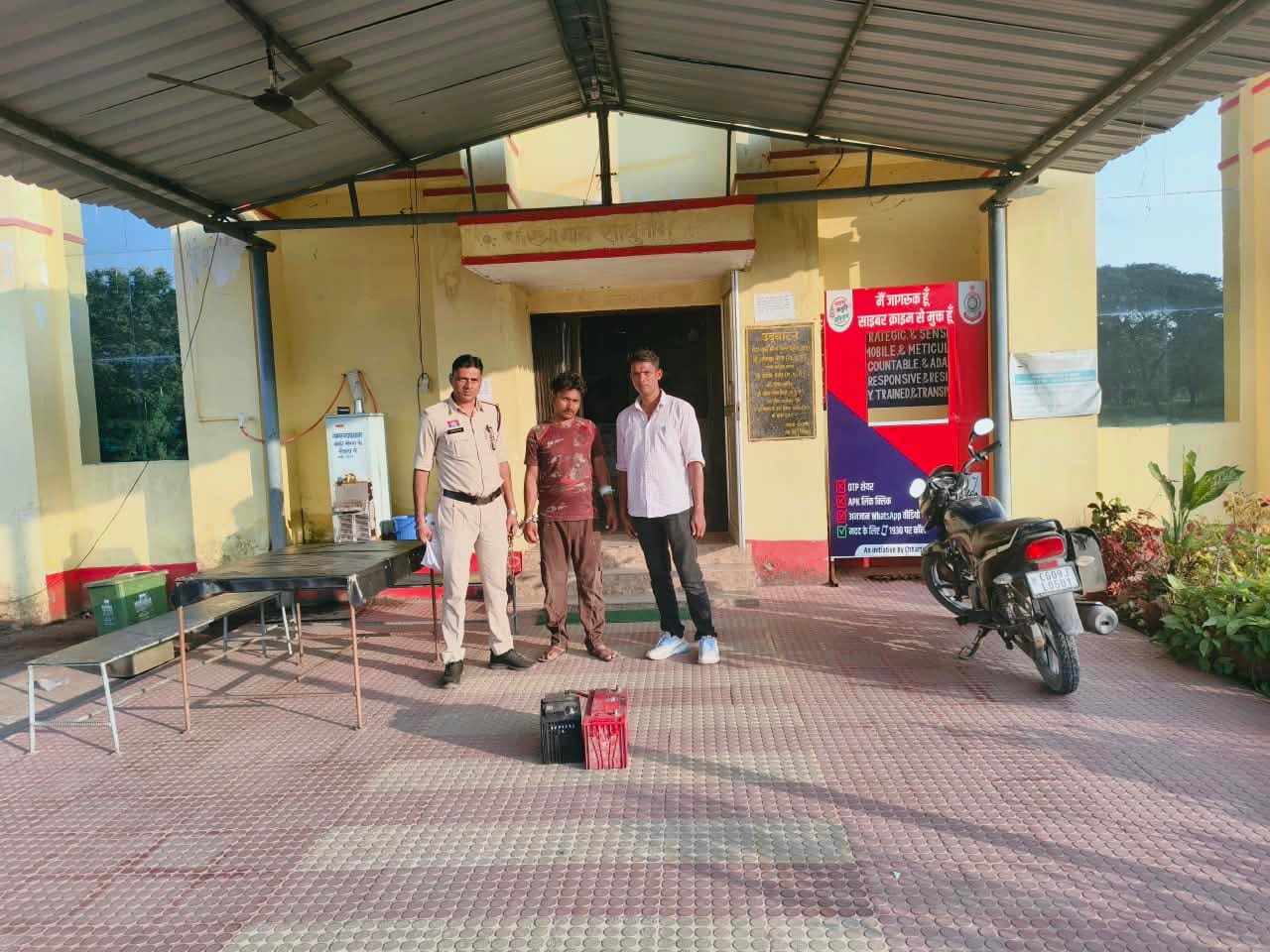 पुलिस के गिरफ्त में आरोपी