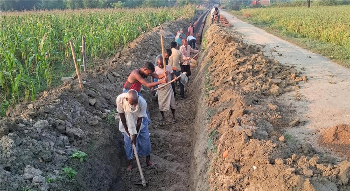 Bahraich News: एक दिन में 93870 श्रमिकों को मिला रोजगार