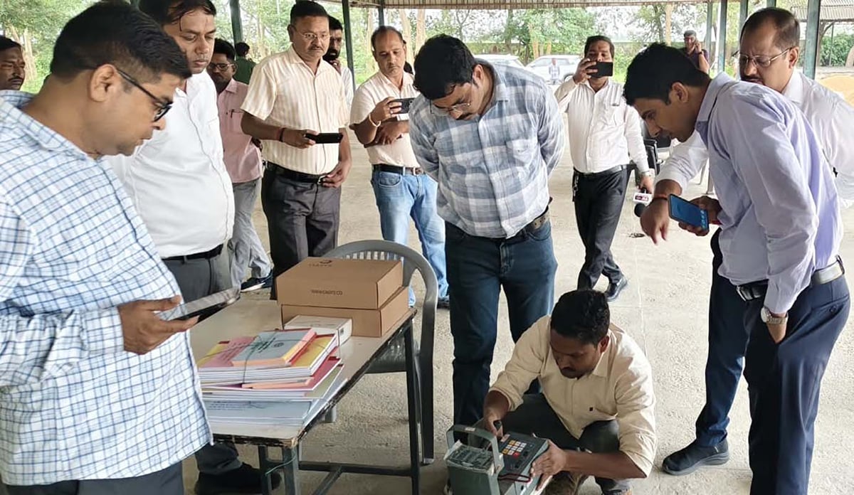 Shahjahanpur News: आधी-अधूरी तैयारियों के साथ शुरू हुई सरकारी धान खरीद