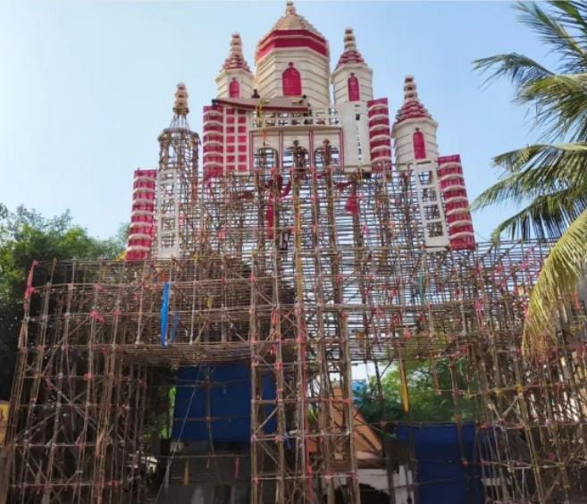 dakshineswar-kali-temple-style-110-feet-pandal-26-feet-durga-idol-samastipur