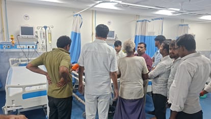 सदर अस्पताल में इलाजरत लोग
