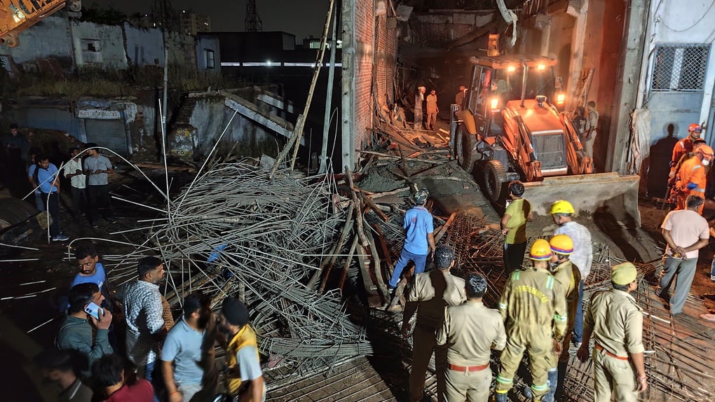 Ghaziabad News: निर्माणाधीन गोदाम का लिंटर गिरने से मां-बेटी समेत 11 दबे, घायल