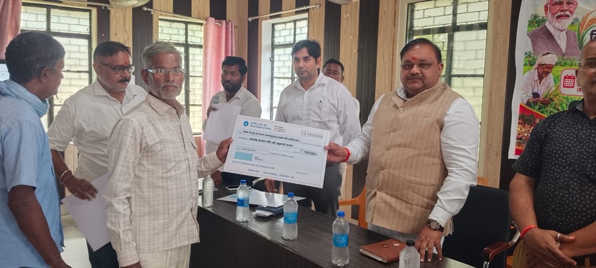 Shahjahanpur News: आपदा से प्रभावित 53 हजार किसानों को 22.13 करोड़ की राहत