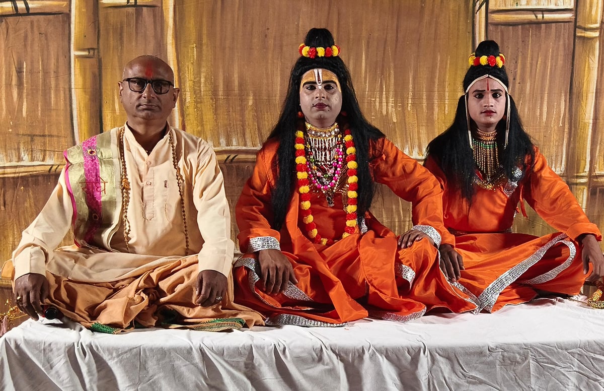 Meerut News: मवाना में रामलीला महोत्सव की धूम, विविध लीलाओं का मंचन