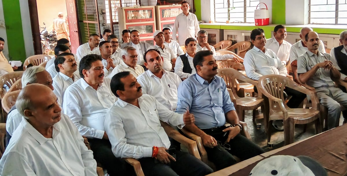 Meerut News: हाईकोर्ट बेंच की मांग के लिए अधिवक्ता रहे न्यायिक कार्य से रहे विरत