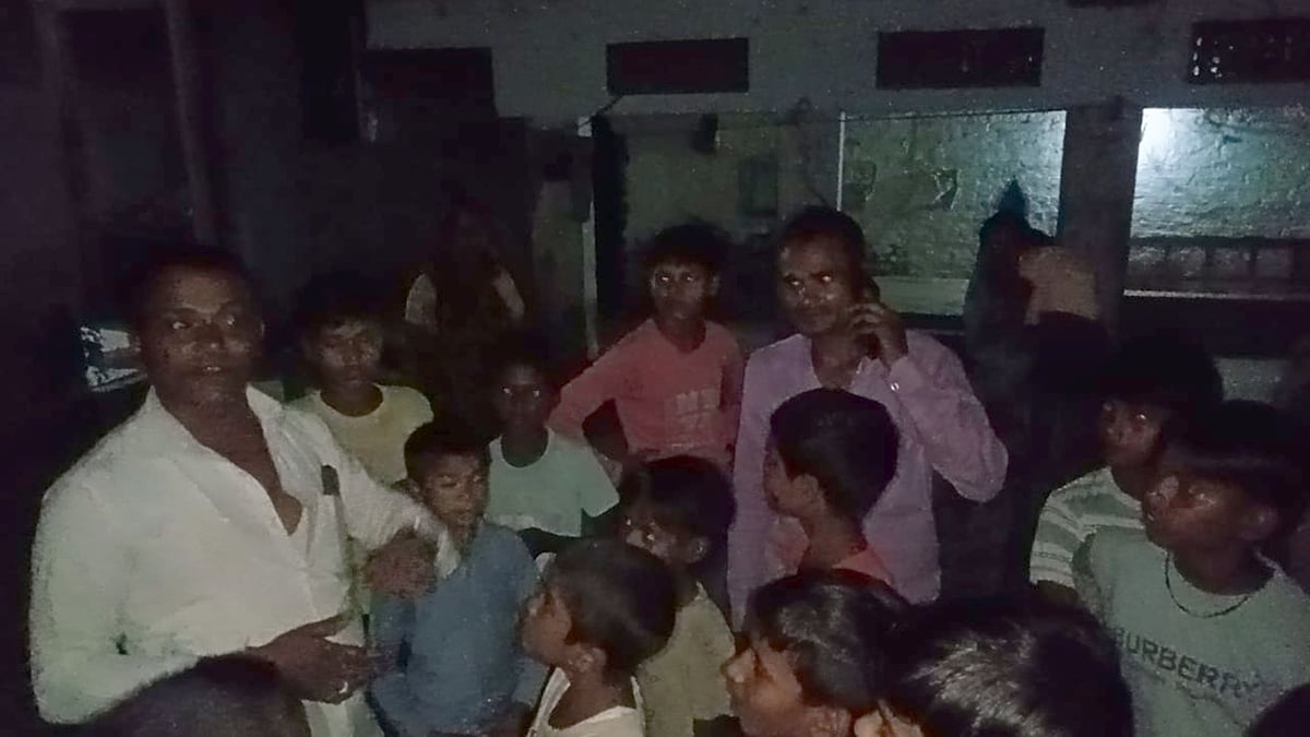 Balrampur News: दो बार गांव में घुसा तेंदुआ, किशोरी ने नहर में कूदकर बचाई जान