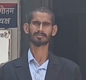 Auraiya News: पिता को मारकर चारपाई पर बैठा रहा, बोला- सो रहे हैं