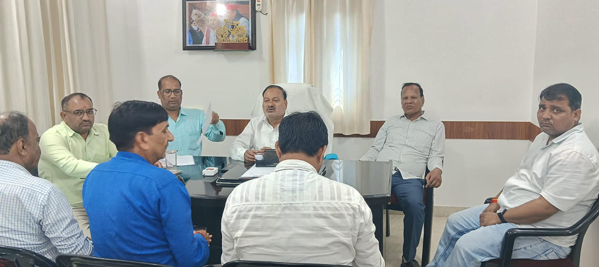 Mainpuri News: त्योहारों पर रोशनी से जगमग होंगे  प्रमुख चौराहे