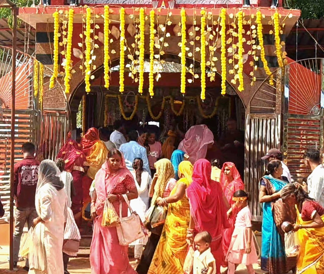 Basti News: नवरात्र पर्व... शक्ति की आराधना कर मांगी सुख-समृद्धि