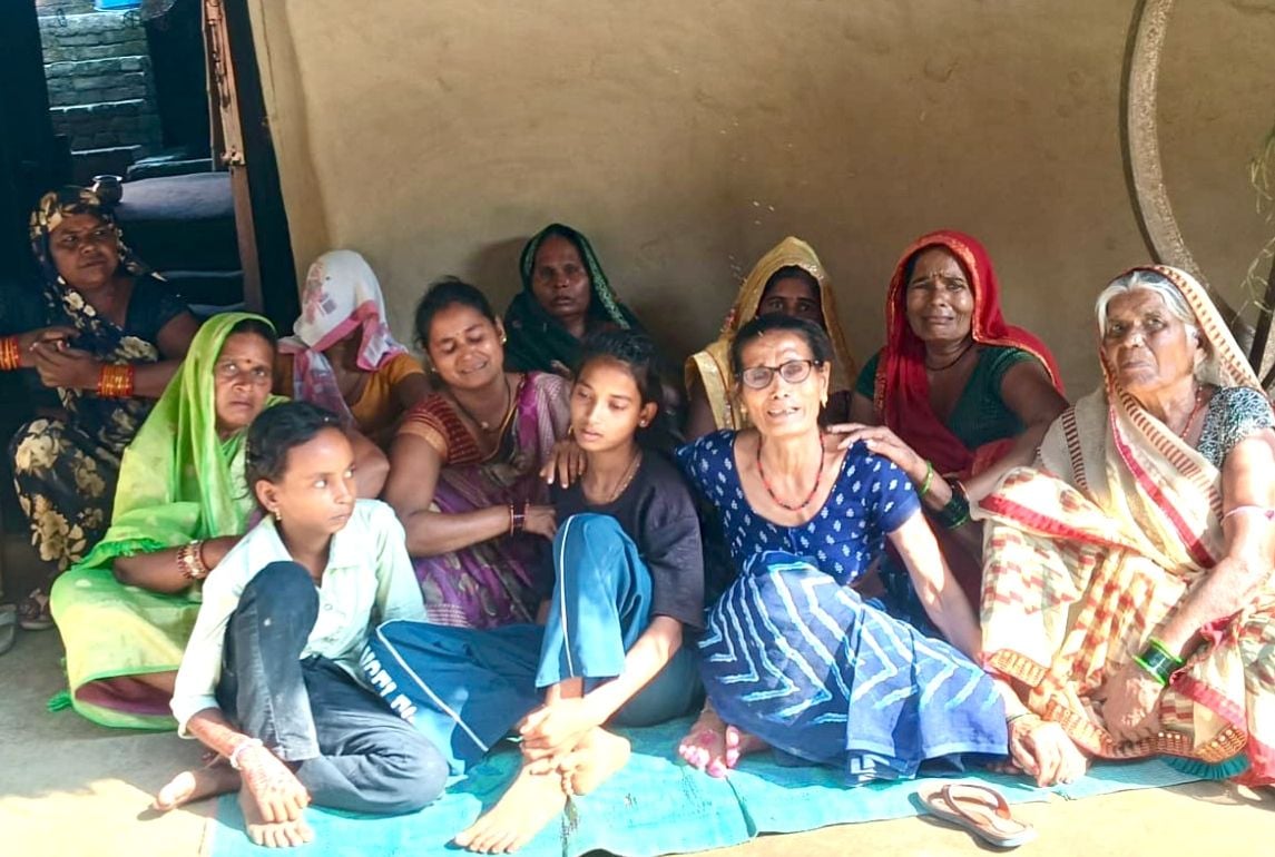 Unnao News: पिता-पुत्री का शव पहुंचते ही मची चीख पुकार