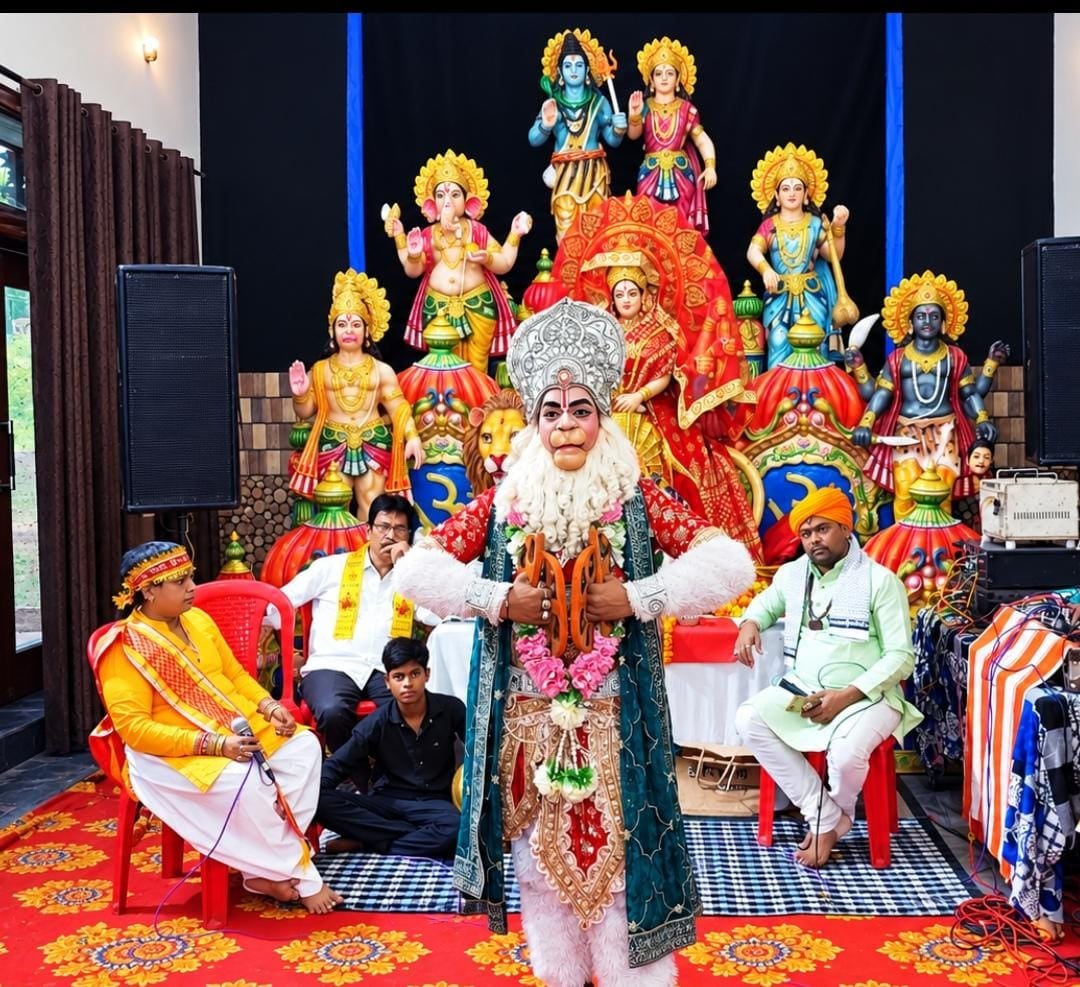 Aligarh News: सजी मां दुर्गा की भव्य चौकी, भजनों पर झूमे श्रद्धालु