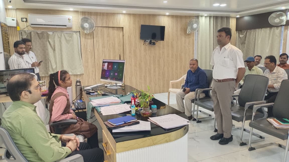 Class 8 student Disha Patwa became the Chief Development Officer for a day.