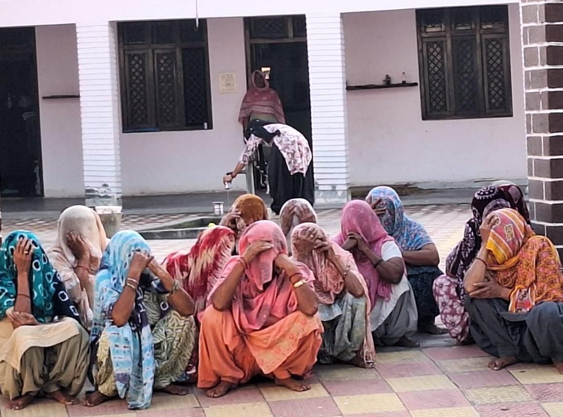 Saharanpur News: रजबहे किनारे मिला व्यक्ति का शव, कनपटी पर लगी थी गोली, सुसाइड नोट मिला