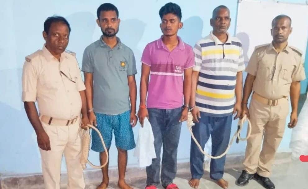liquor-smuggler-attacked-samastipur-rosra-police-team-eight-arrested