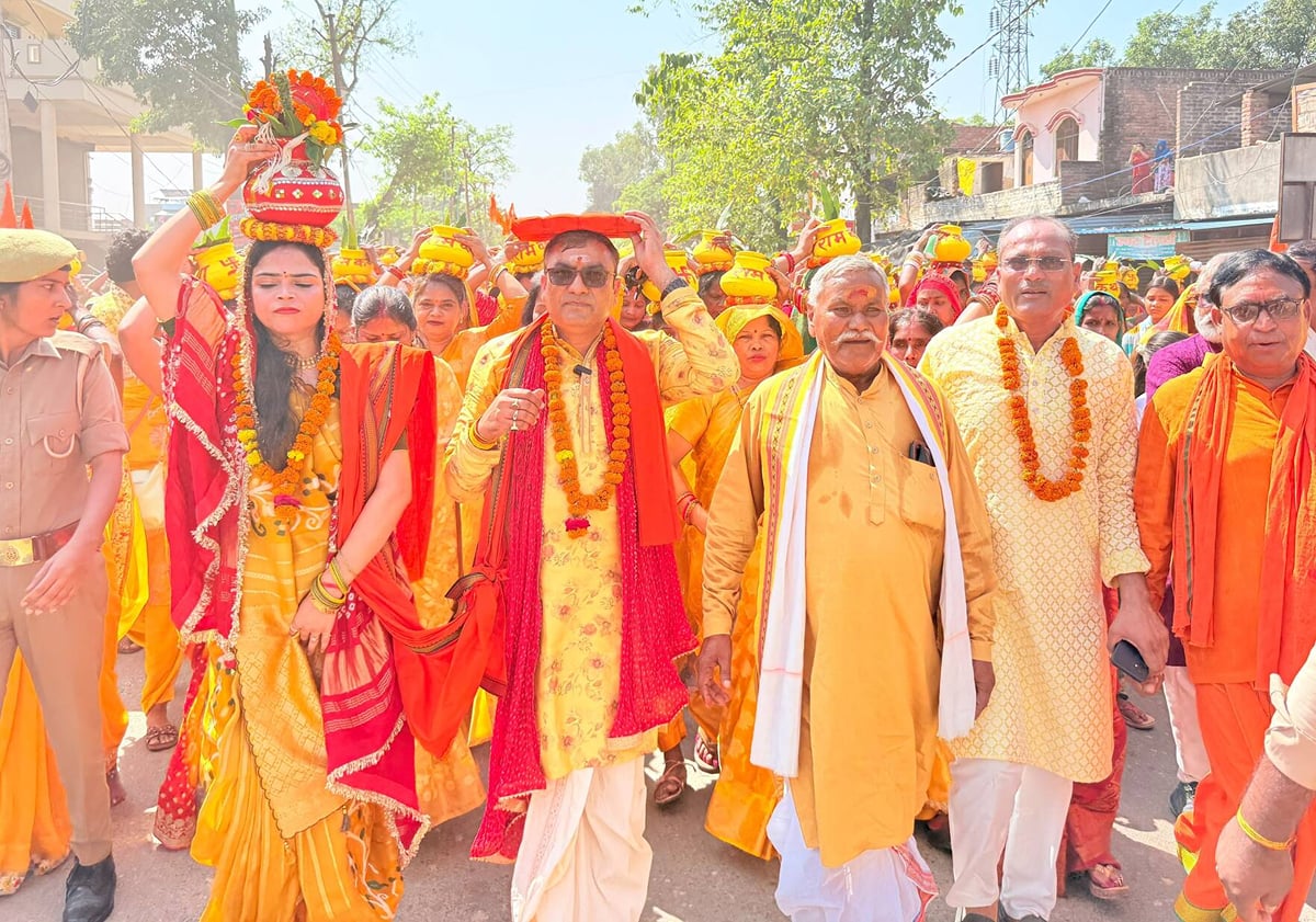 Sitapur News: राम कथा से दूर होते हैं मन के विकार