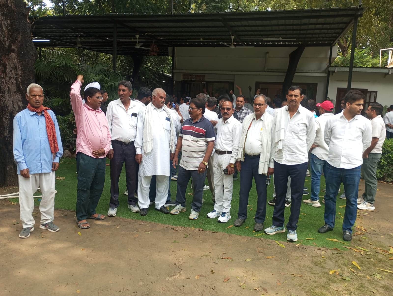 दिल्ली में कांग्रेस के विरोध प्रदर्शन में शामिल होने पहुंचे एससी डिपार्टमेंट रेवाड़ी के जिला अध