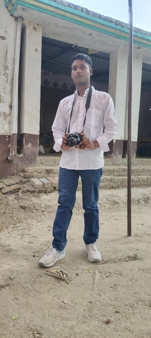 भागड़ नाले के गड्ढे में डूबने से मौत की खबर में----निकरोजपुर गांव निवासी---मृतक अमन कुमार की फा