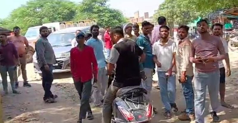 Mahoba News: ट्रक बंद करने पर मालिक ने एआरटीओ से की अभद्रता, सिपाही को पीटा